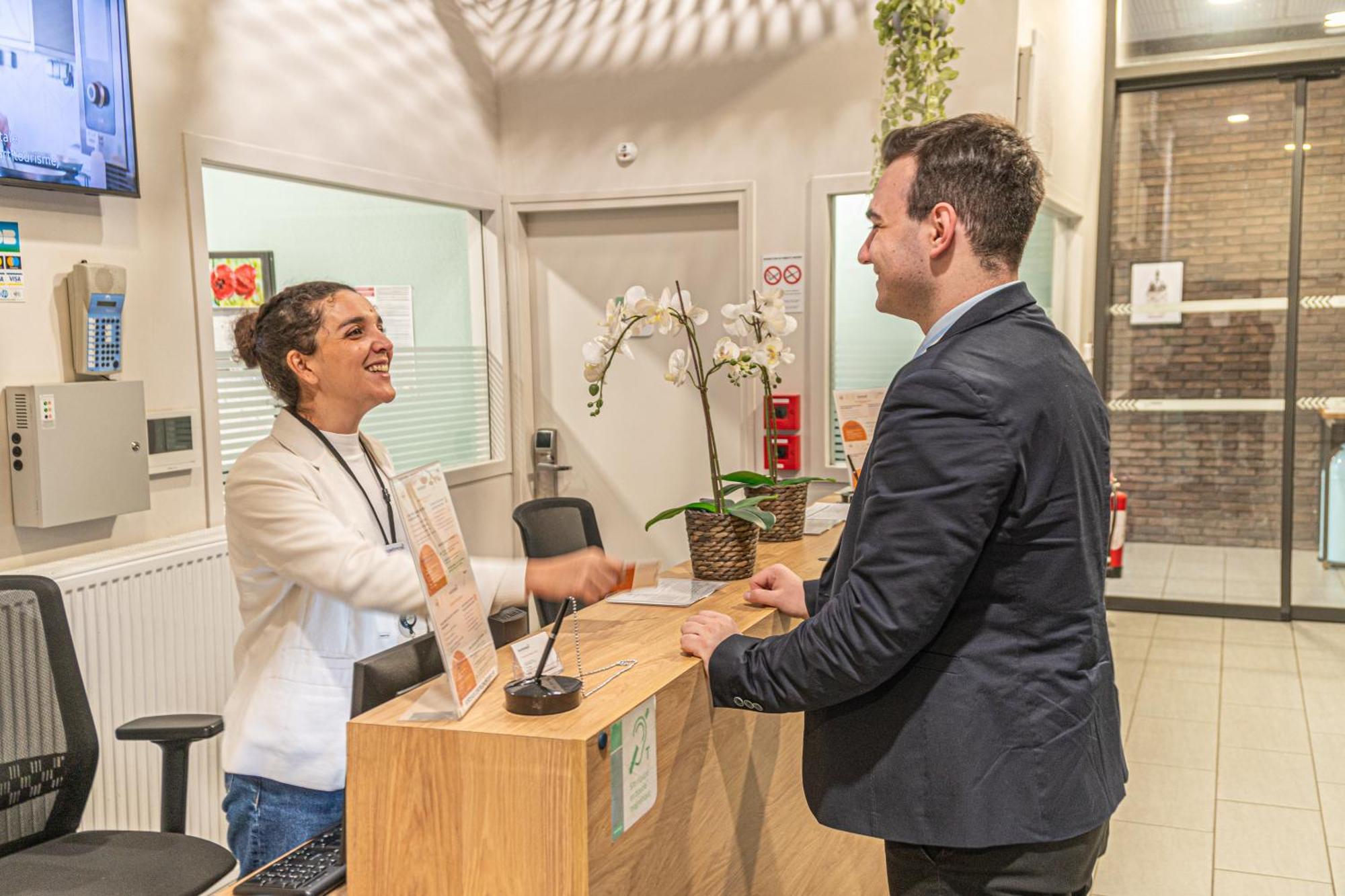 Montempo Apparthotel Bordeaux Centre - Bassins A Flot Bagian luar foto
